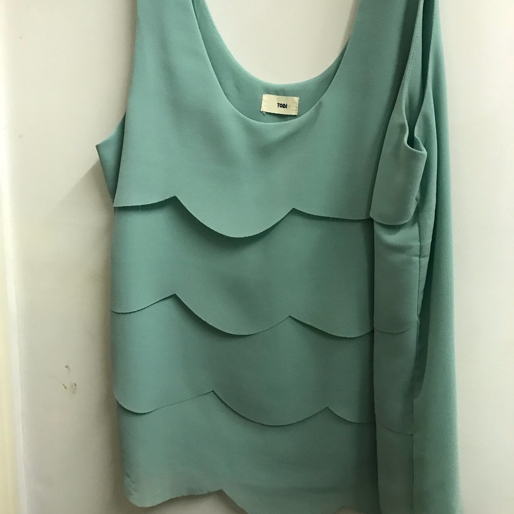 Tobi scalloped top